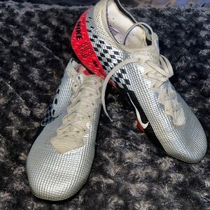 Nike NeymarJR soccer cleats. Boys size 6